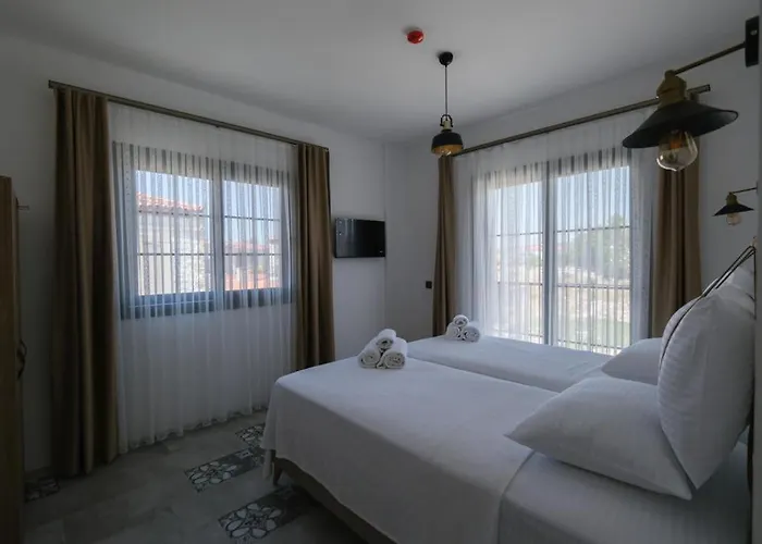 La Chance Hotel 3*