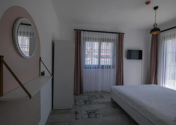 La Chance Hotel 3*