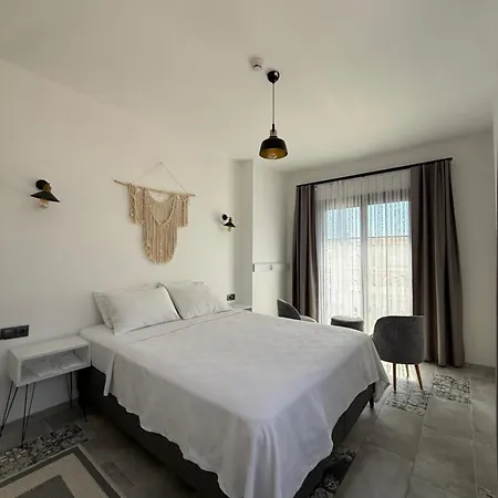 La Chance Hotel 3*